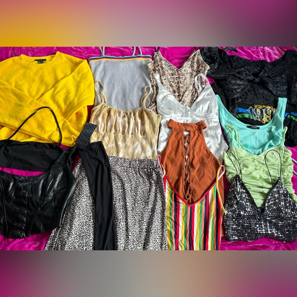 🔥BUNDLE 15 Summer Pieces Women's / Juniors Lot Size Small